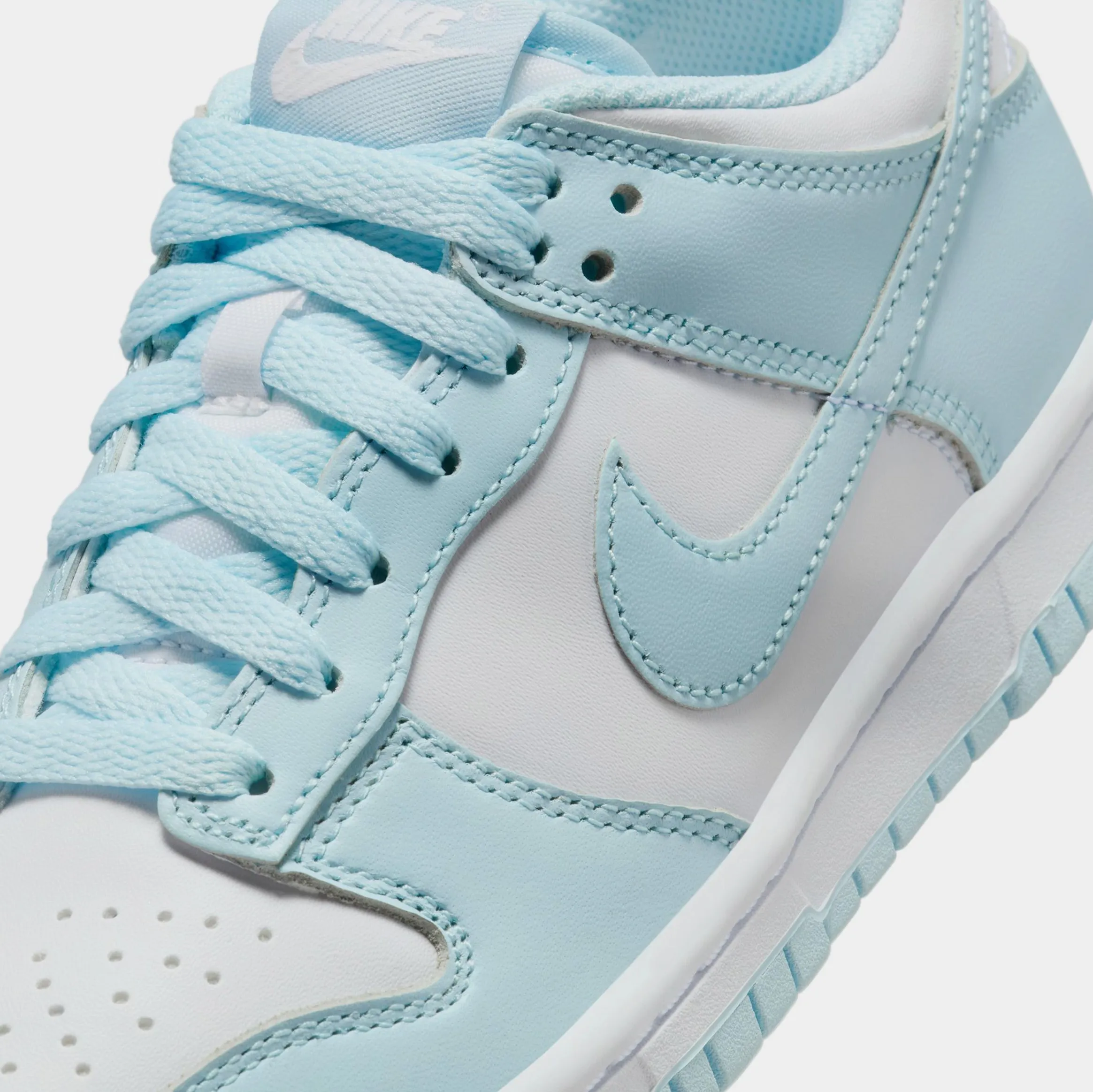 Dunk Low Glacier Blue Grade School Lifestyle Shoes (White/Glacier Blue)