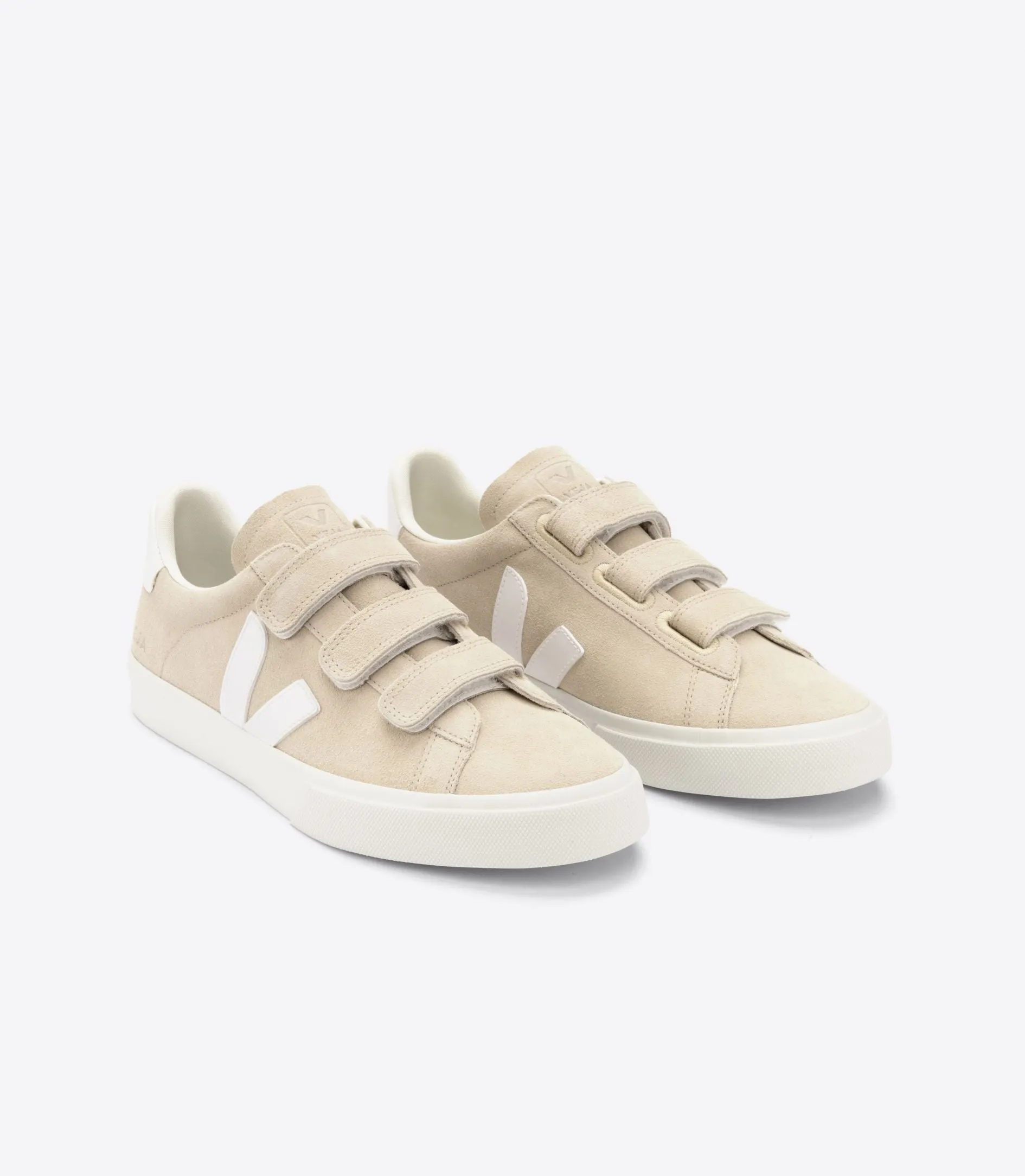 Veja - Recife Suede in Almond White